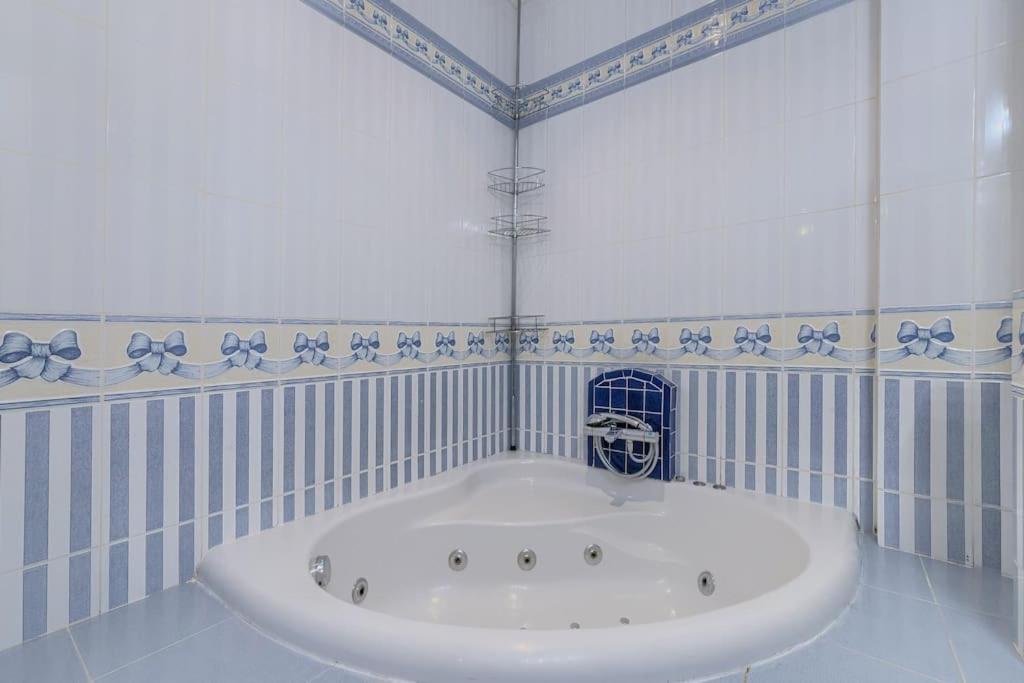 San Mames Football & Parking Appartement *